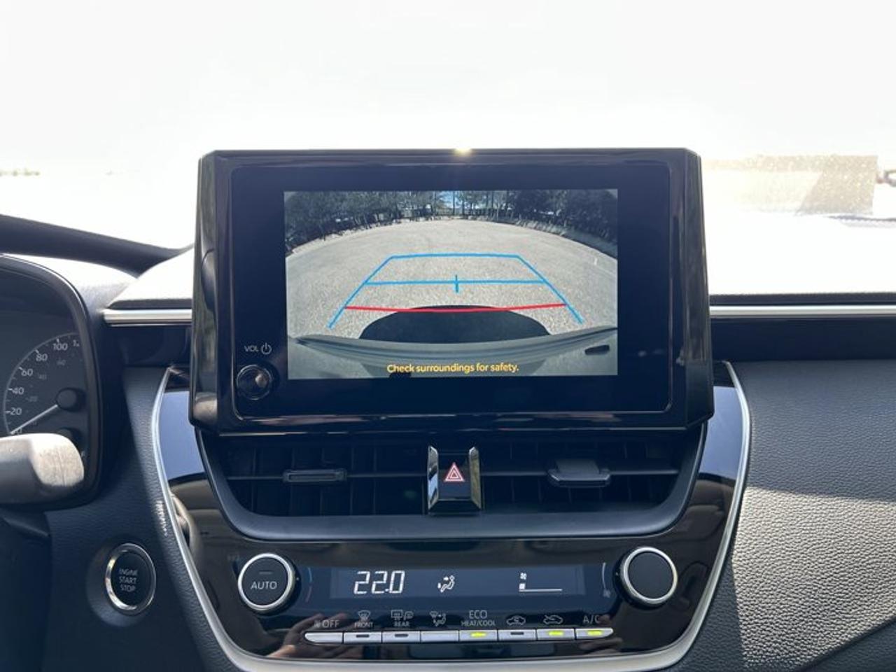 2025 Toyota Corolla LE | No Accidents | Sunroof | Heated Steering Wheel Photo