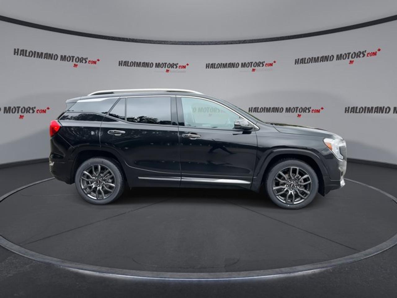 2024 GMC Terrain Denali AWD | No accidents | Panoramic Sunroof | Leather Seats Photo