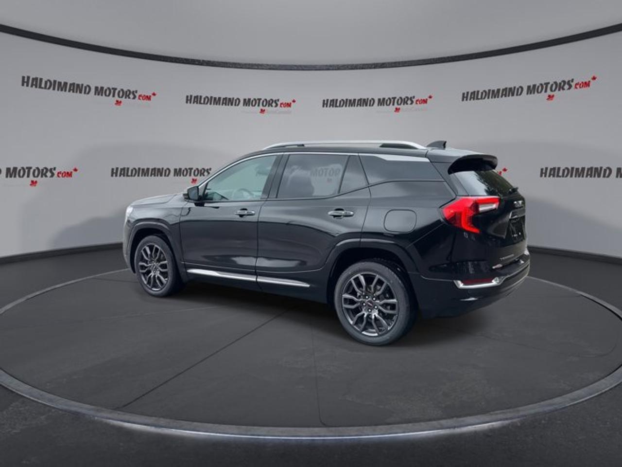 2024 GMC Terrain Denali AWD | No accidents | Panoramic Sunroof | Leather Seats Photo