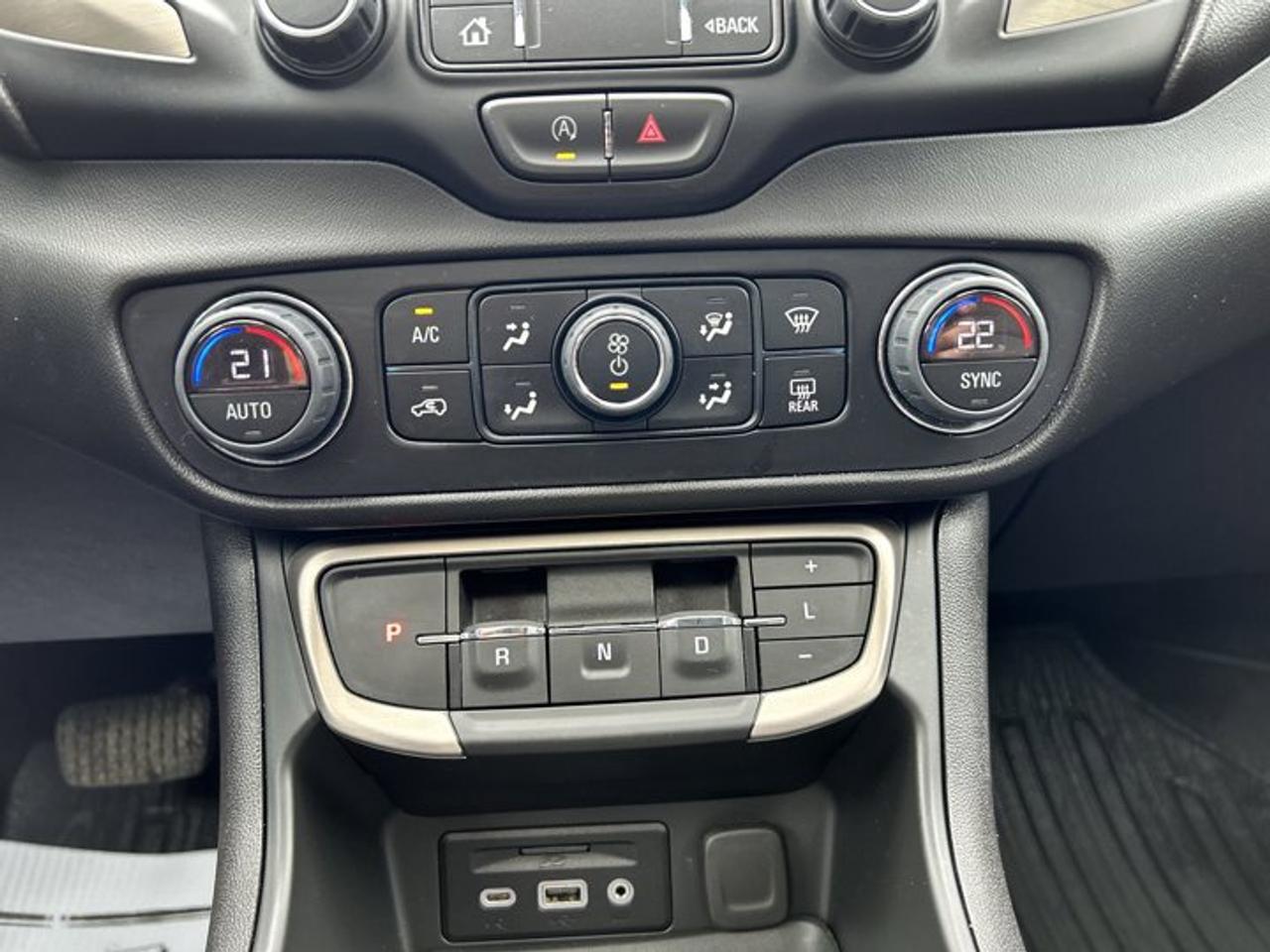 2024 GMC Terrain Denali AWD | No accidents | Panoramic Sunroof | Leather Seats Photo