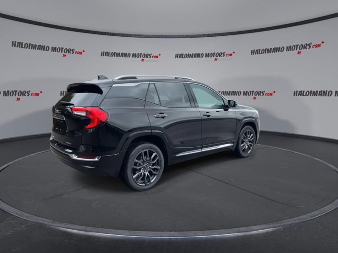 2024 GMC Terrain Denali AWD | No accidents | Panoramic Sunroof | Leather Seats Photo