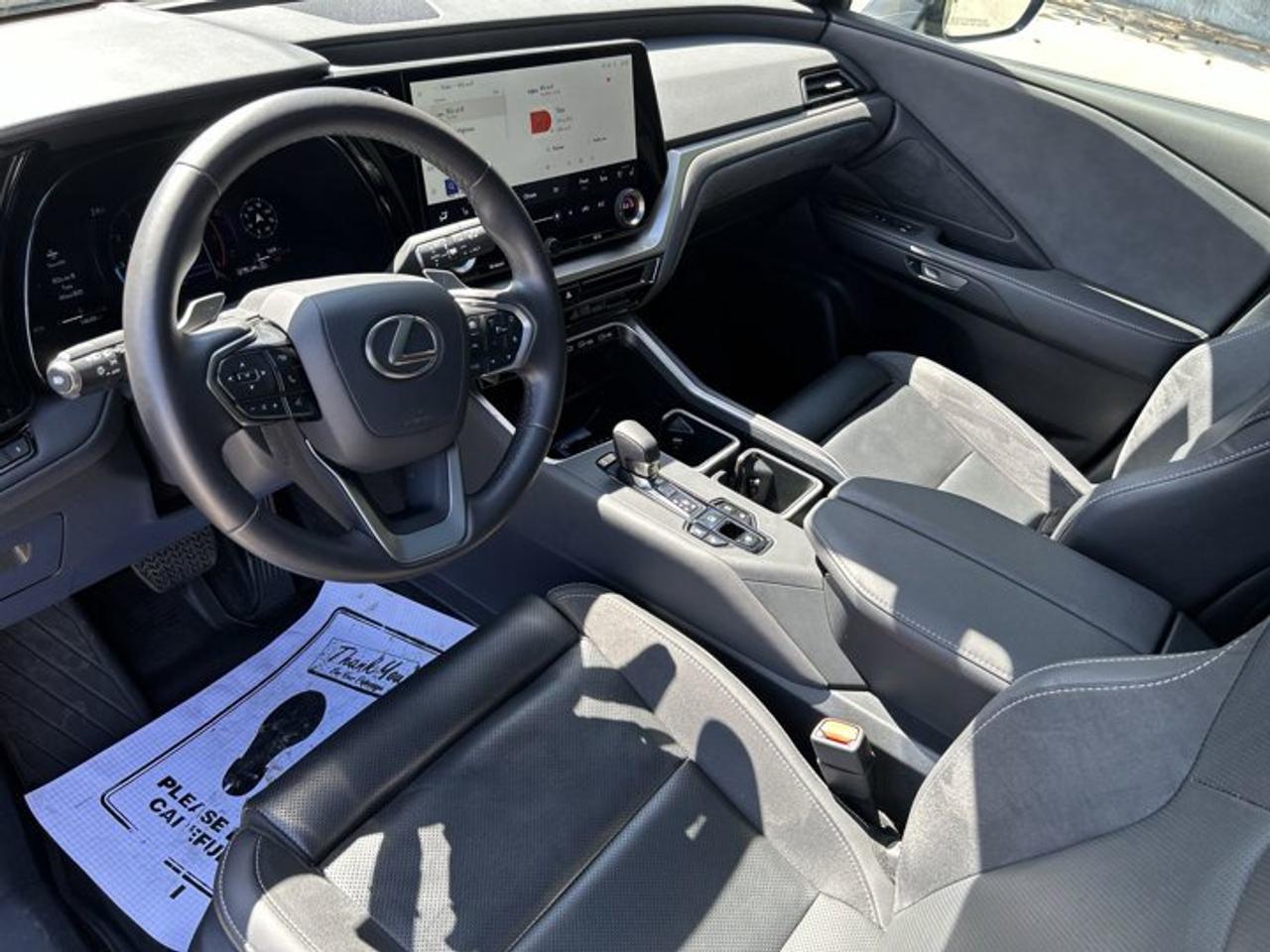 2024 Lexus TX Luxury AWD | Ventilated Seats | Panoramic Roof Photo