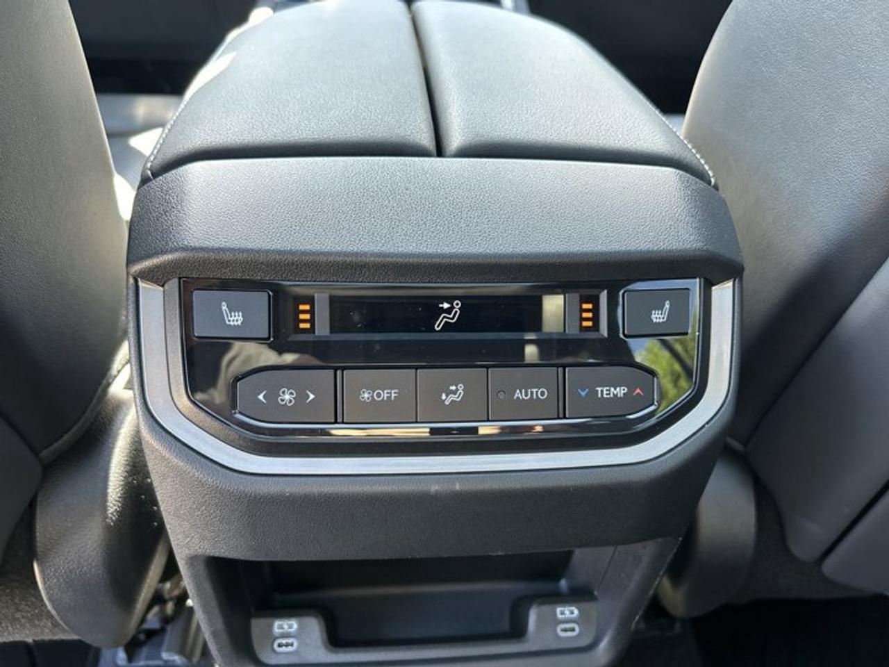 2024 Lexus TX Luxury AWD | Ventilated Seats | Panoramic Roof Photo