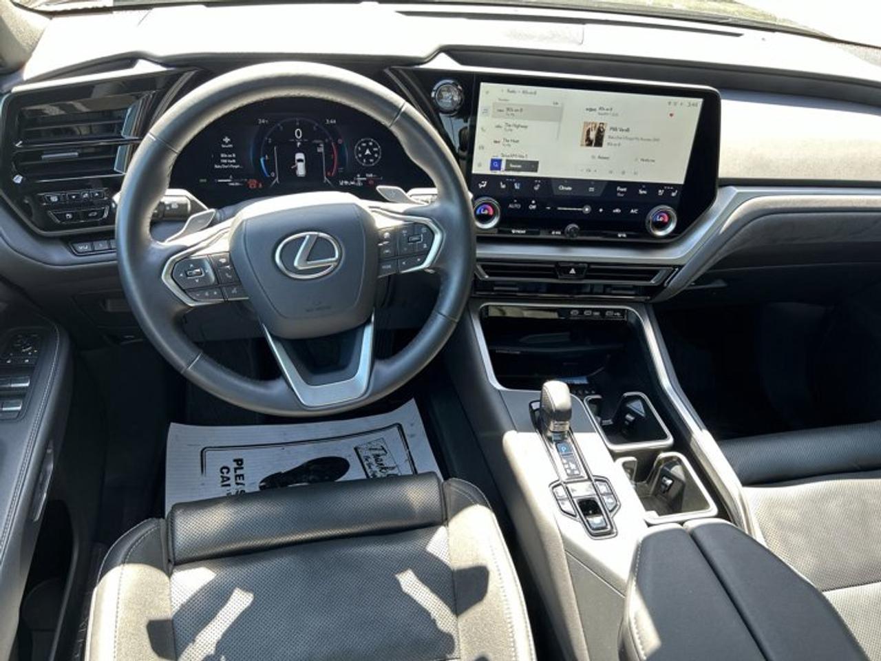 2024 Lexus TX Luxury AWD | Ventilated Seats | Panoramic Roof Photo