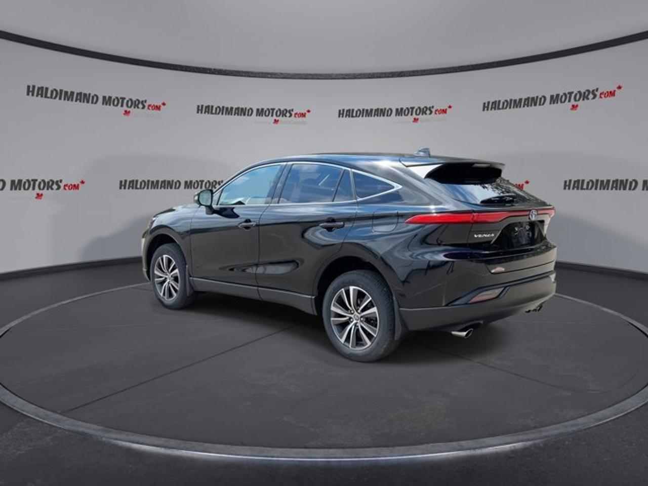 2023 Toyota Venza LE AWD | No Accidents | Adaptive Cruise Photo