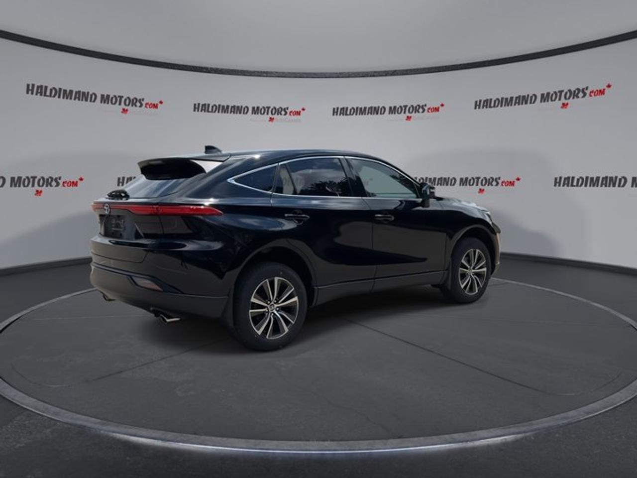 2023 Toyota Venza LE AWD | No Accidents | Adaptive Cruise Photo