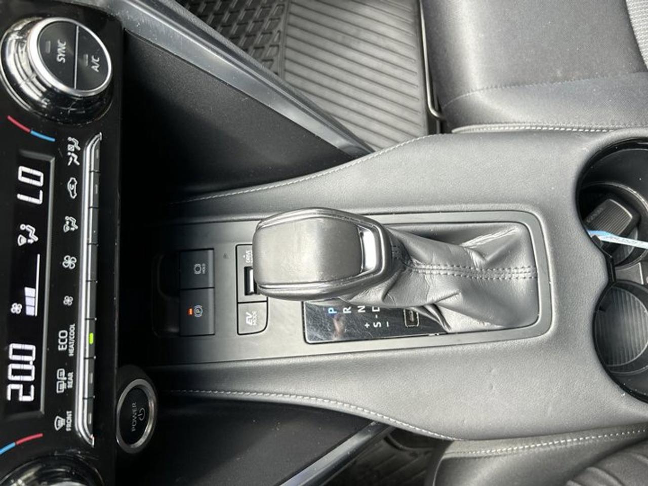 2023 Toyota Venza LE AWD | No Accidents | Adaptive Cruise Photo