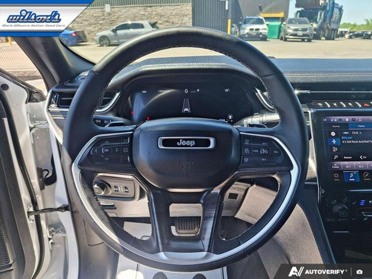 2024 Jeep Grand Cherokee Limited | Leather | Panoramic Sunroof | Heated + Cooled Seats | Remote Start | and More ! Photo