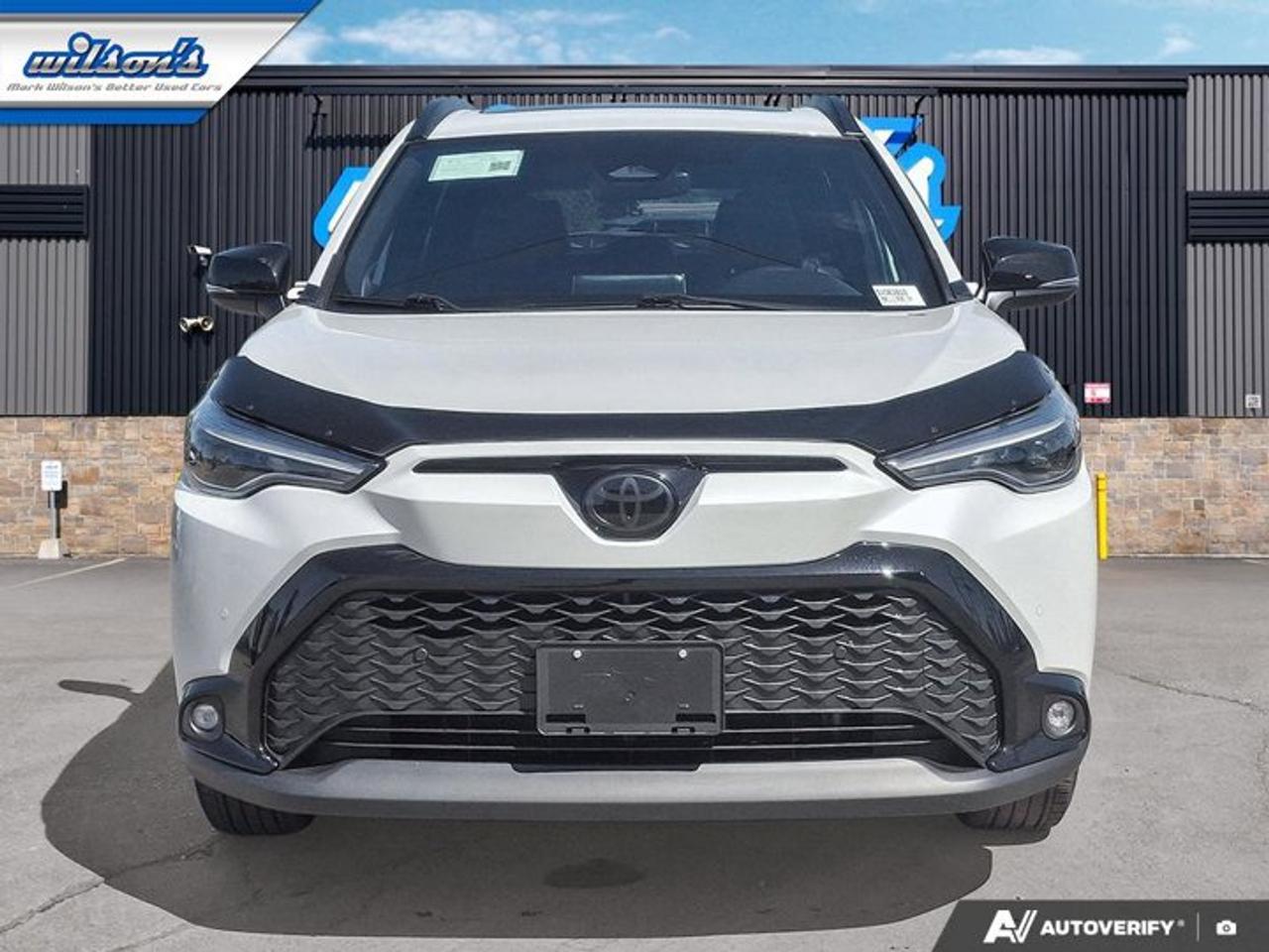 2025 Toyota Corolla Cross Hybrid XSE AWD | Sunroof | Leatherette | Power Seat | Heated Wheel + Seats | Radar Cruise and More ! Photo