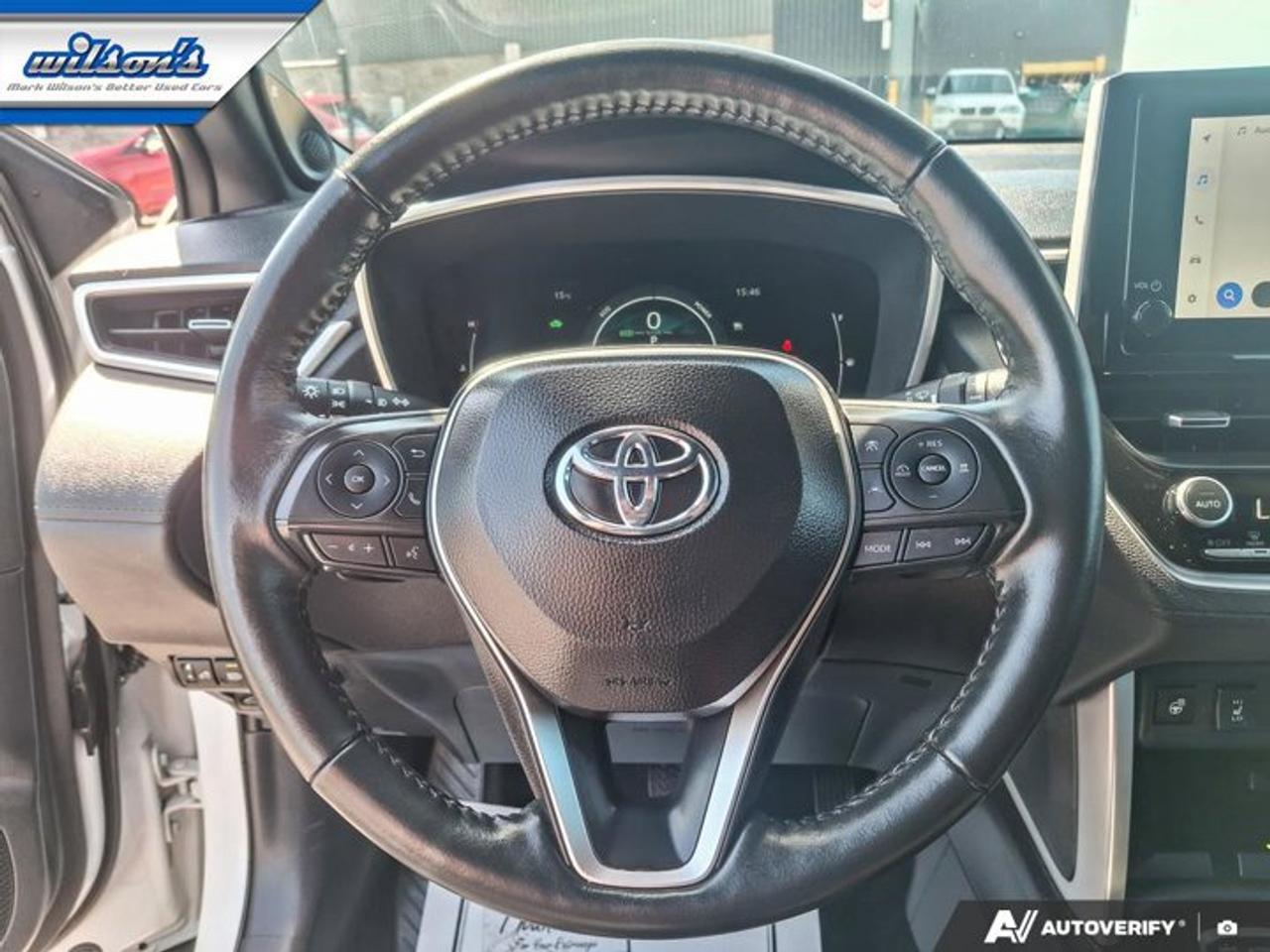 2025 Toyota Corolla Cross Hybrid XSE AWD | Sunroof | Leatherette | Power Seat | Heated Wheel + Seats | Radar Cruise and More ! Photo