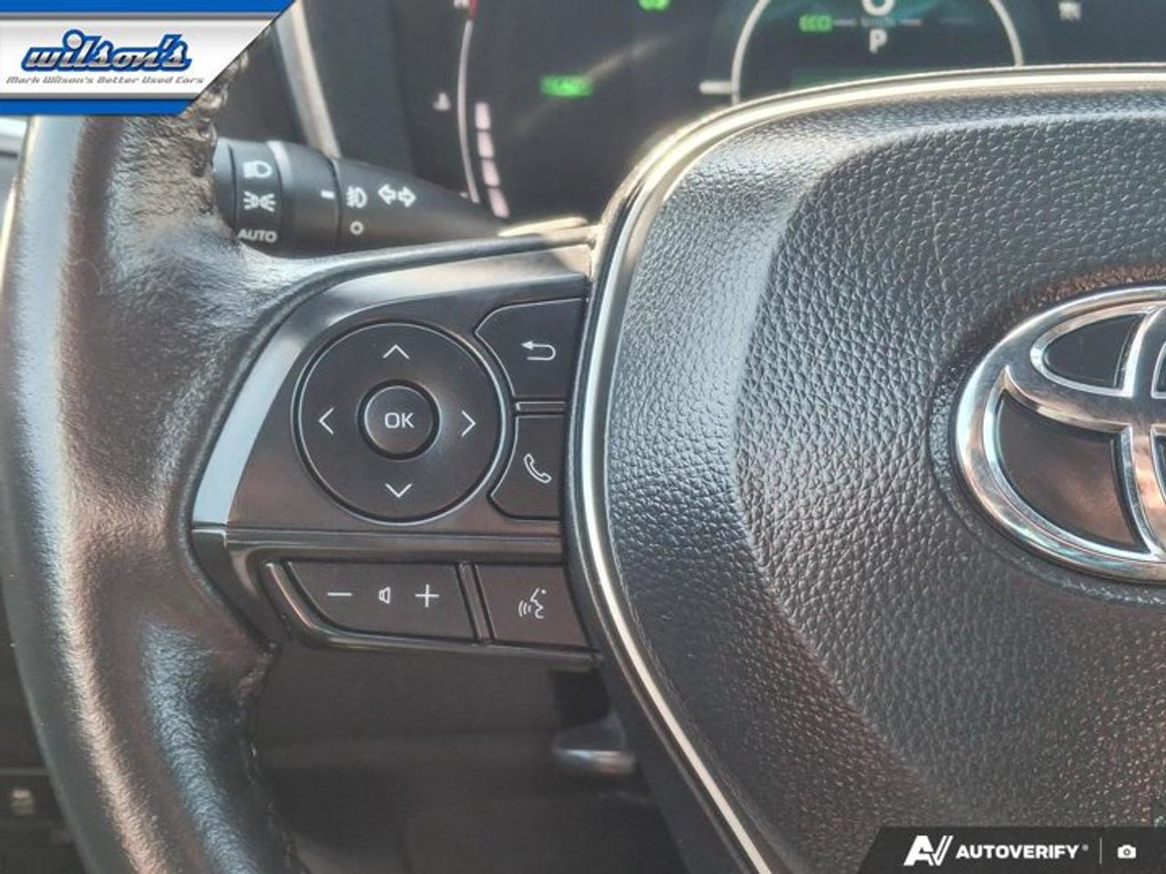 2025 Toyota Corolla Cross Hybrid XSE AWD | Sunroof | Leatherette | Power Seat | Heated Wheel + Seats | Radar Cruise and More ! Photo