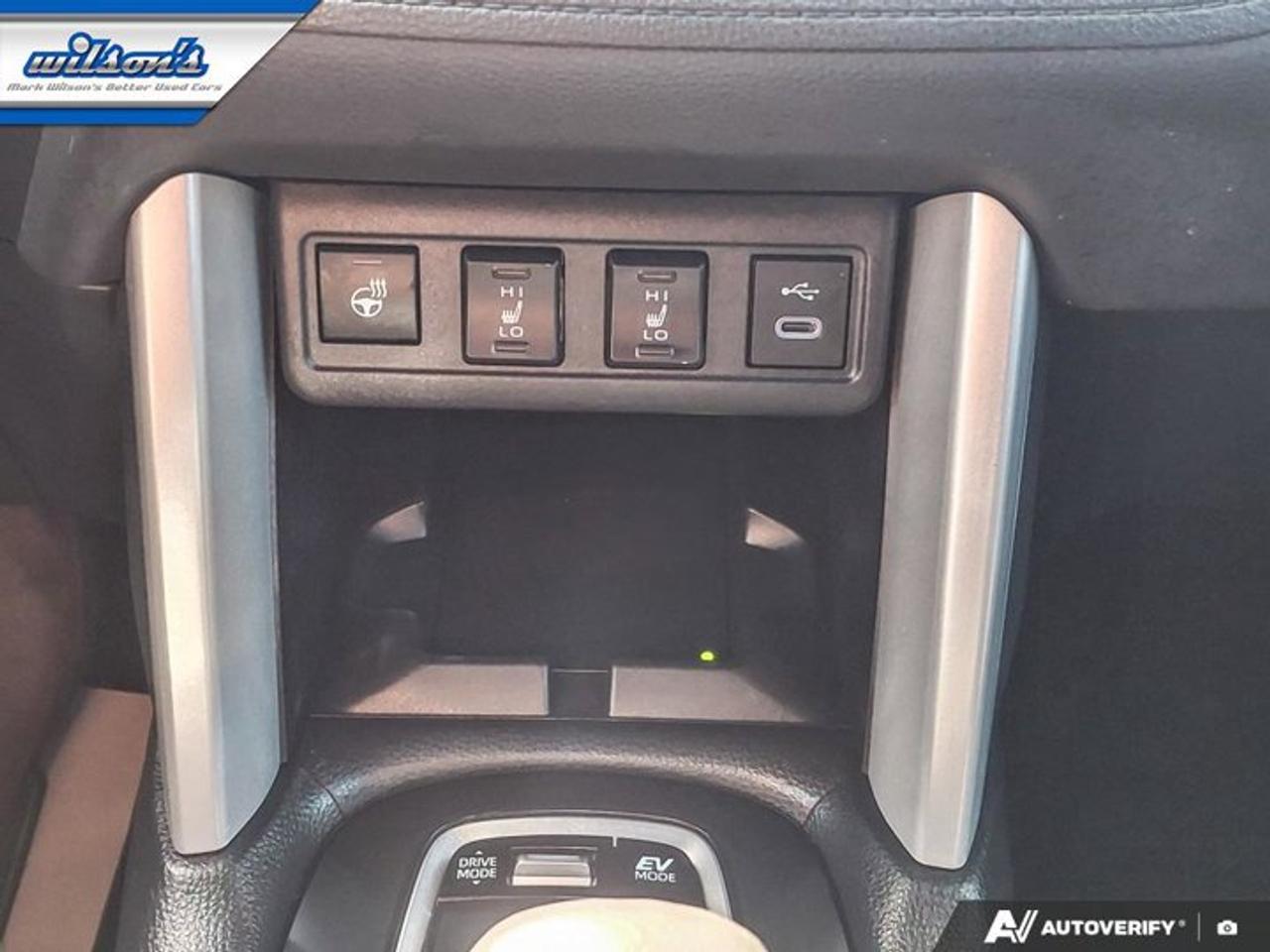 2025 Toyota Corolla Cross Hybrid XSE AWD | Sunroof | Leatherette | Power Seat | Heated Wheel + Seats | Radar Cruise and More ! Photo
