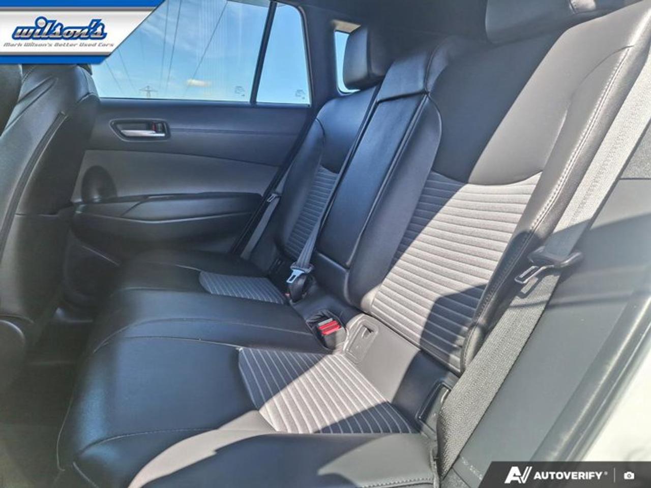 2025 Toyota Corolla Cross Hybrid XSE AWD | Sunroof | Leatherette | Power Seat | Heated Wheel + Seats | Radar Cruise and More ! Photo