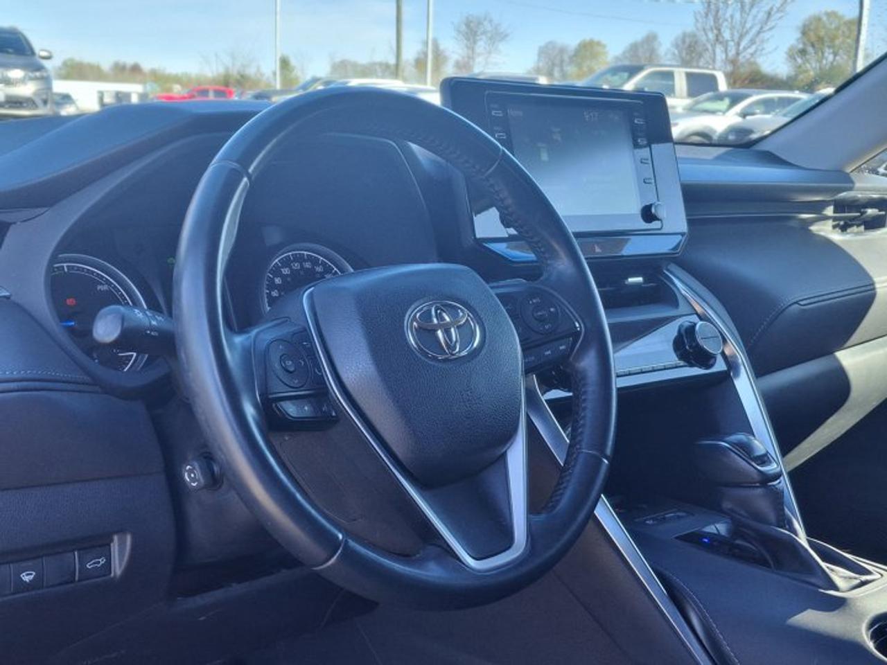 2021 Toyota Venza LE AWD | Toyota Safety Sense | Heated Seats | Power Liftgate | Carplay + Android Auto | and More ! Photo