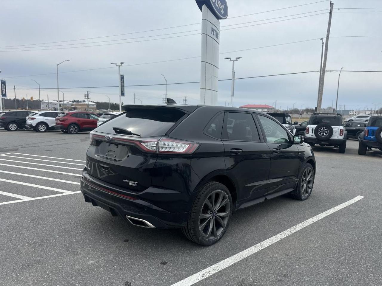 2018 Ford Edge SPORT Photo4