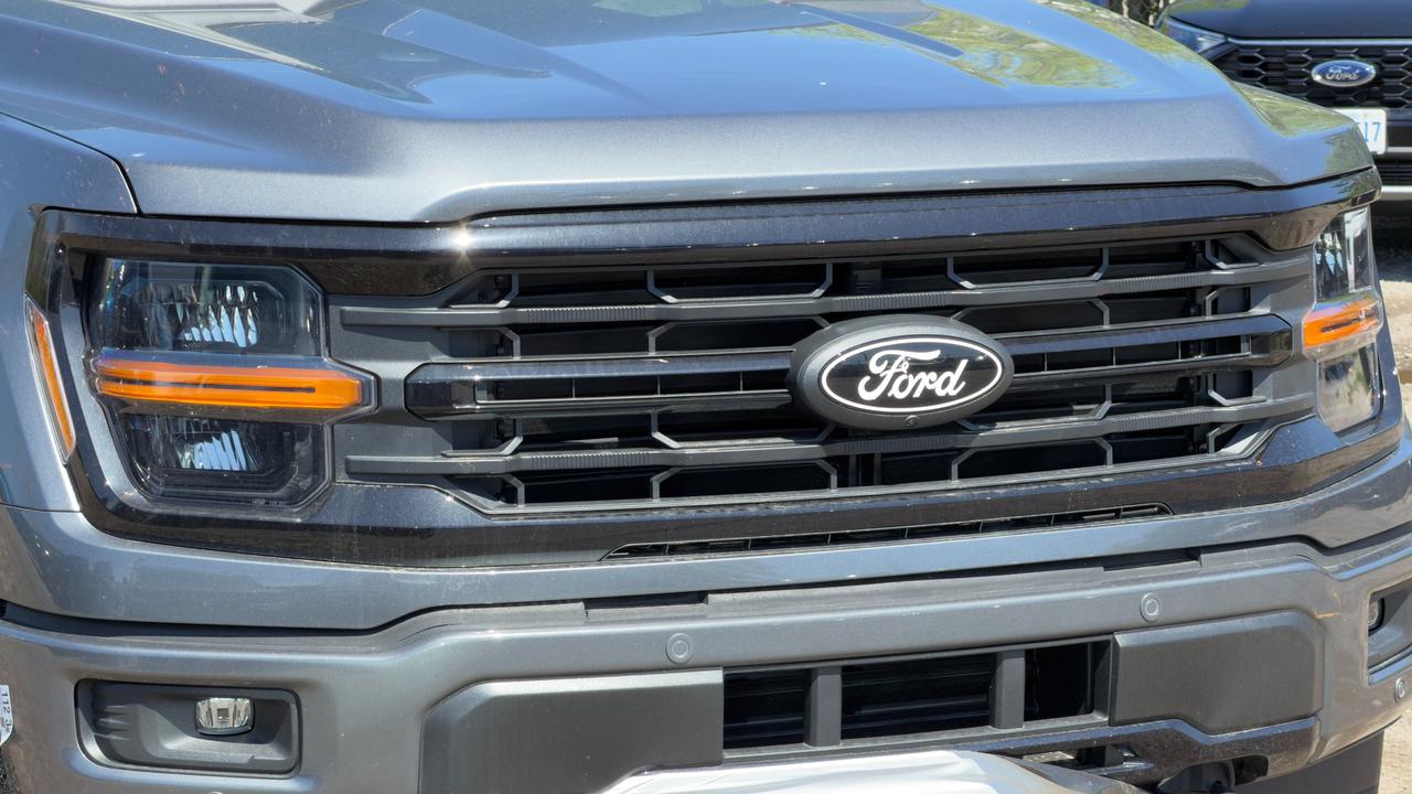 2026 Ford F-150 XLT Photo2