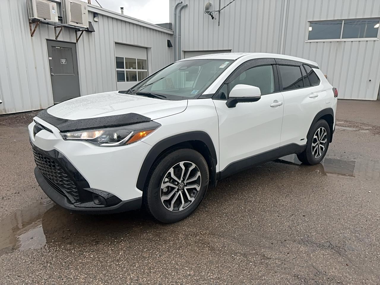 2024 Toyota Corolla Cross HYBRID SE Photo0