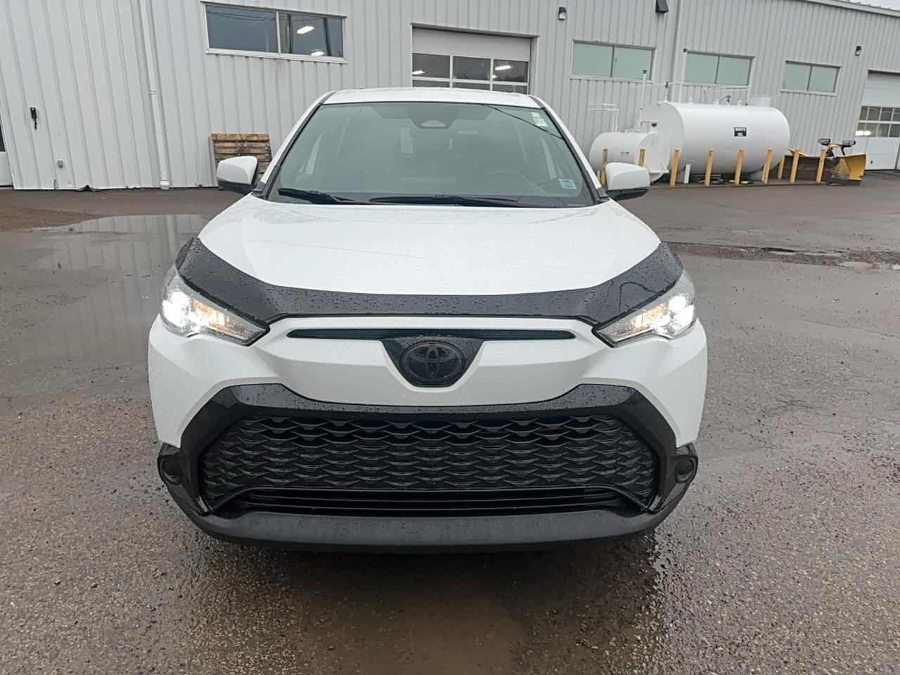 2024 Toyota Corolla Cross HYBRID SE Photo1
