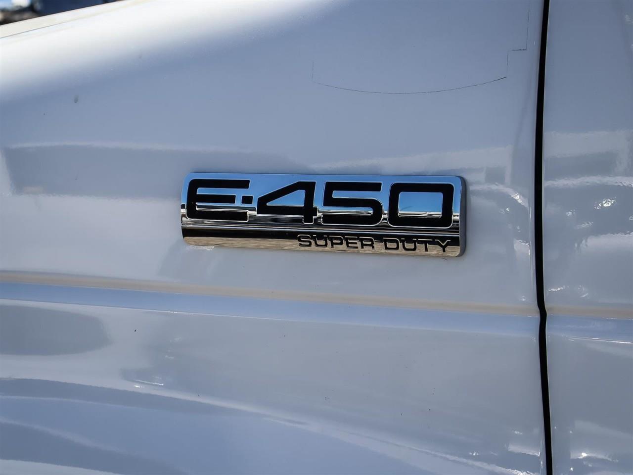 2024 Ford E450 Cutaway Power Lift Gate | 16' Cube Van | Photo