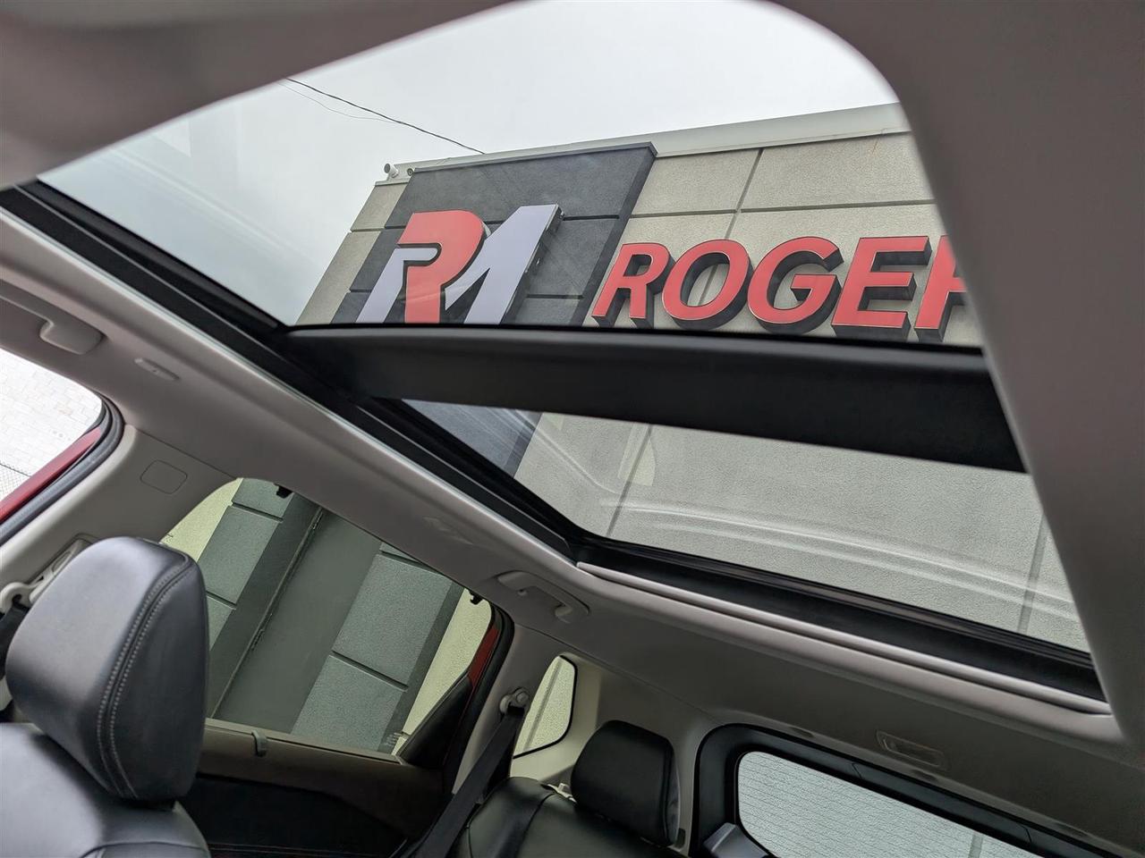 2023 Nissan Rogue SL AWD - PANO ROOF - NAVI - LEATHER - 360 CAM Photo