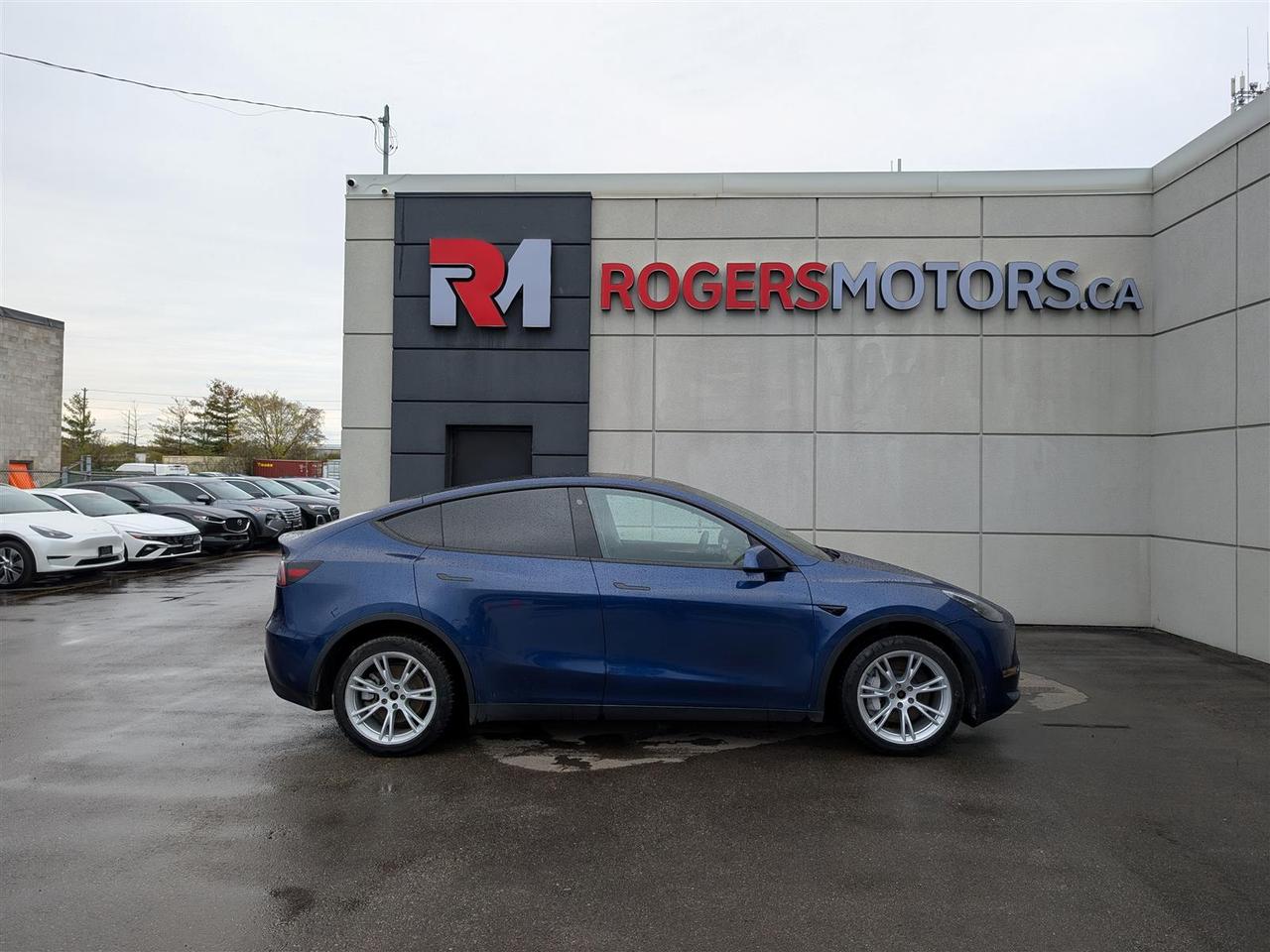 2022 Tesla Model Y LONG RANGE AWD - DUAL MOTOR Photo