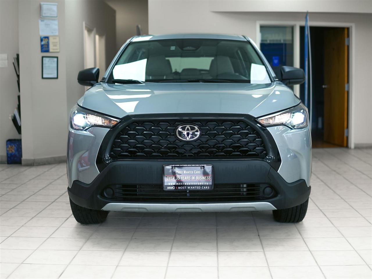 2025 Toyota Corolla Cross L | NO ACCIDENTS | ONE OWNER Photo2