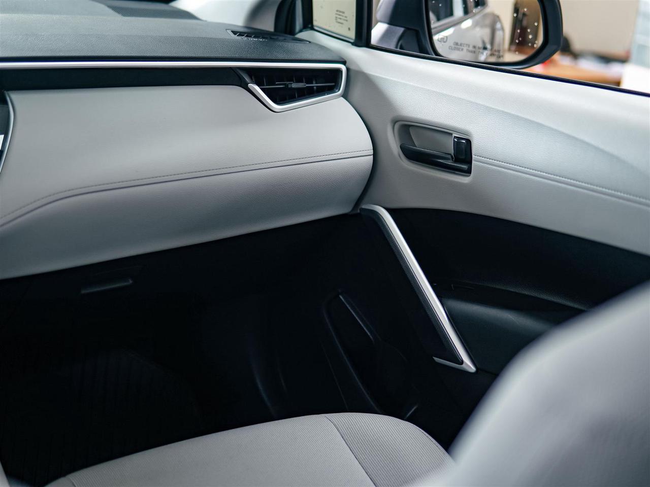 2025 Toyota Corolla Cross L | NO ACCIDENTS | ONE OWNER Photo