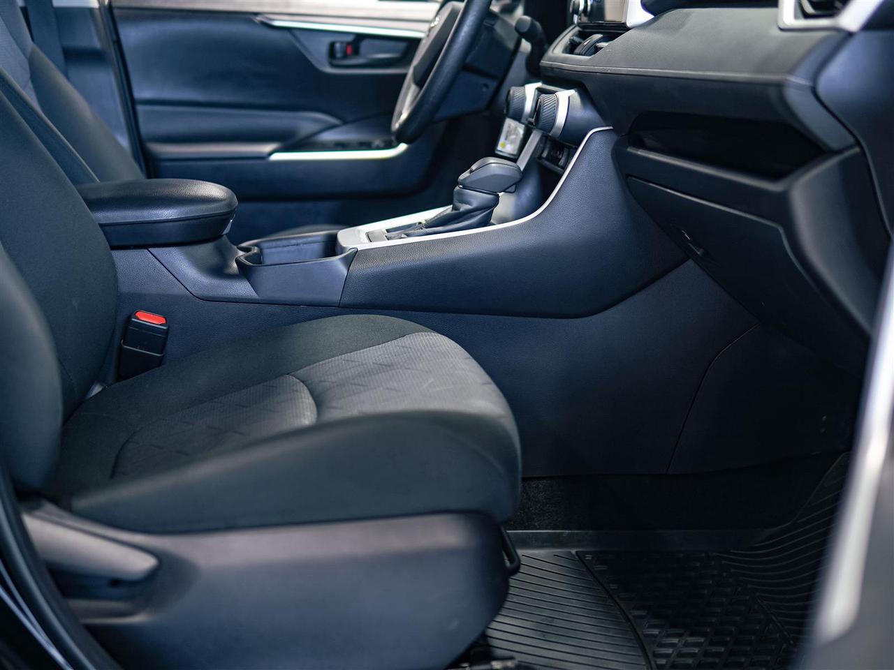 2025 Toyota RAV4 LE AWD | NO ACCIDENTS | APP CONNECT Photo