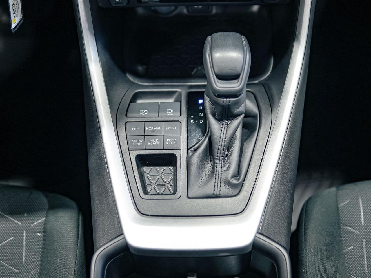 2025 Toyota RAV4 LE AWD | NO ACCIDENTS | APP CONNECT Photo