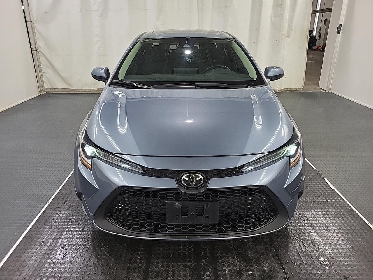 2020 Toyota Corolla LE | UPGRADE | SUNROOF | NO ACCIDENTS Photo