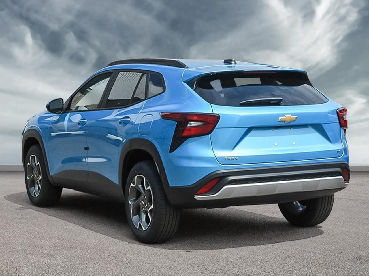 2026 Chevrolet Trax Fwd 4dr Lt Photo3