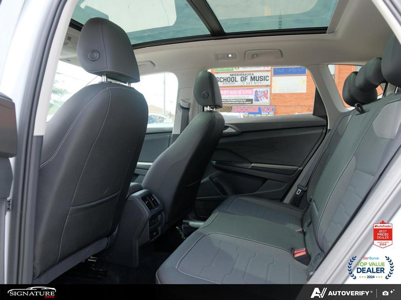 2025 Volkswagen Taos Comfortline Black No Accident Panoramic Roof ACC Photo