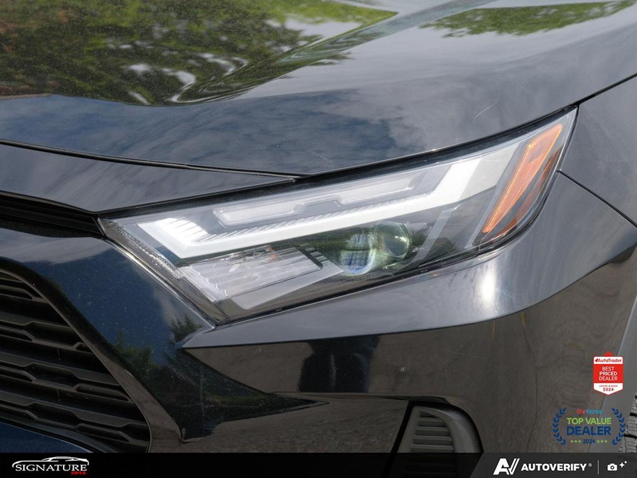 2022 Toyota RAV4 XLE AWD No Accident Sunroof Carplay BSM Photo