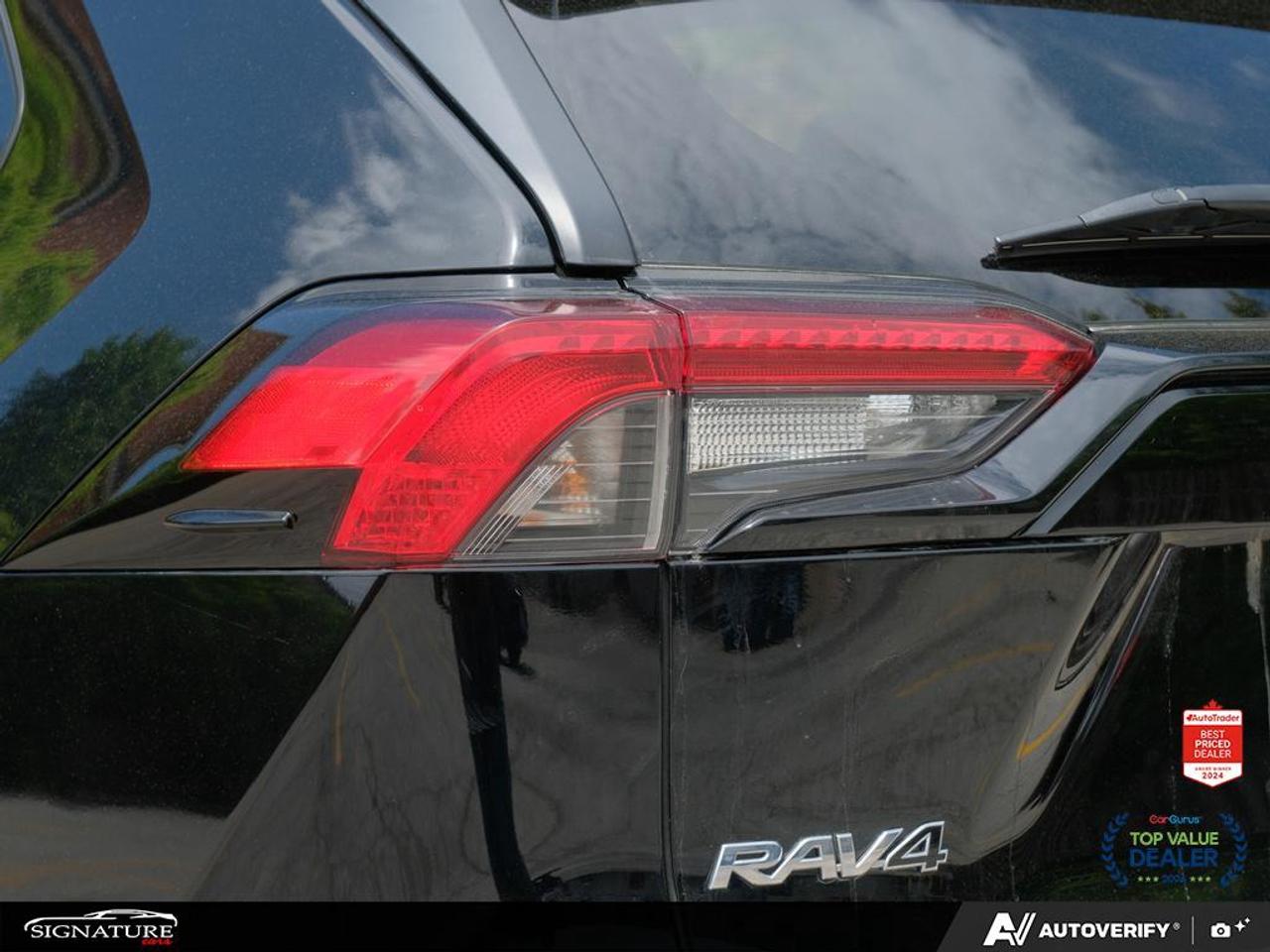 2022 Toyota RAV4 XLE AWD No Accident Sunroof Carplay BSM Photo