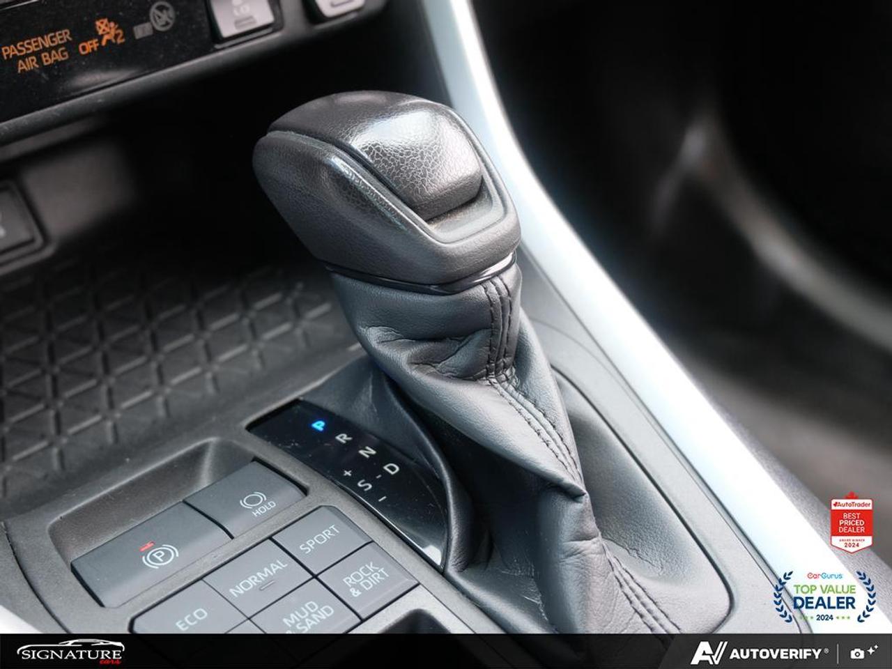 2022 Toyota RAV4 XLE AWD No Accident Sunroof Carplay BSM Photo
