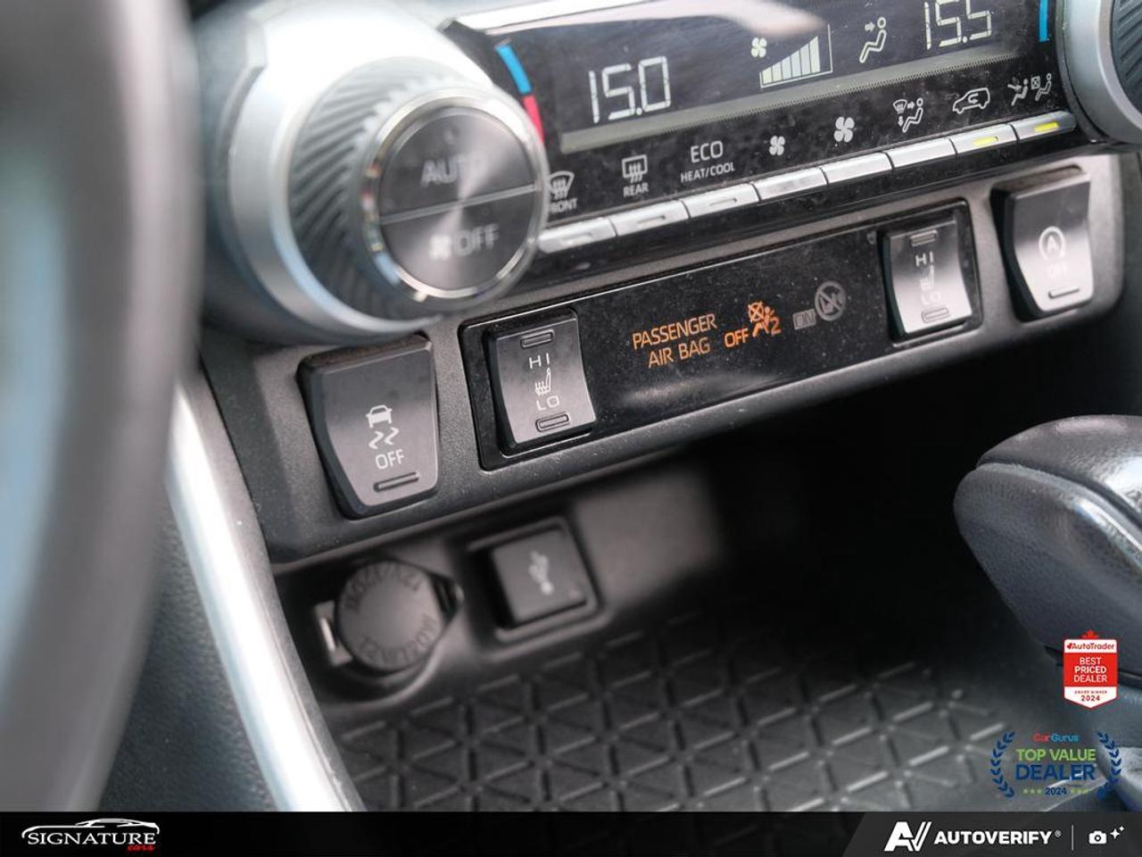 2022 Toyota RAV4 XLE AWD No Accident Sunroof Carplay BSM Photo