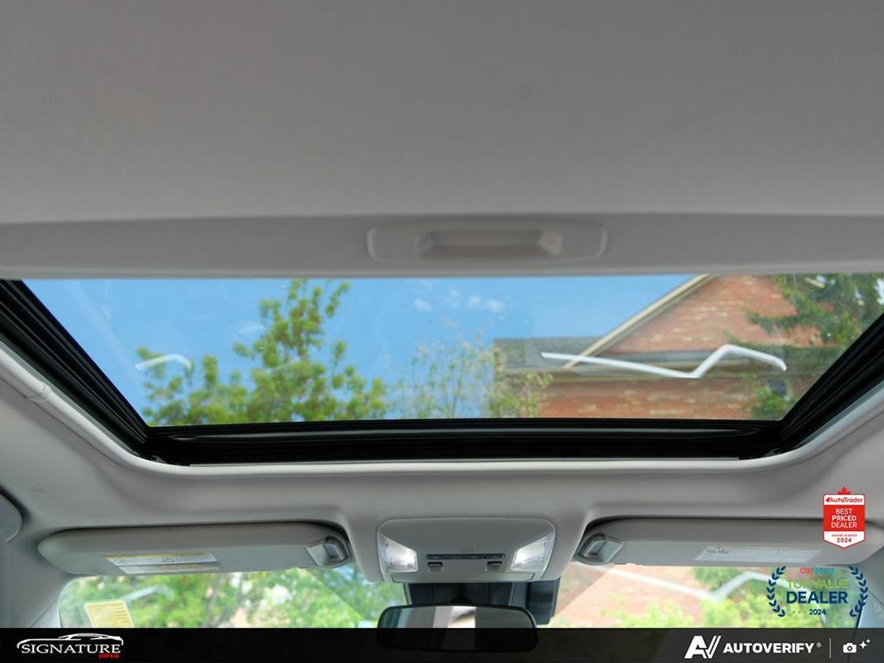2022 Toyota RAV4 XLE AWD No Accident Sunroof Carplay BSM Photo