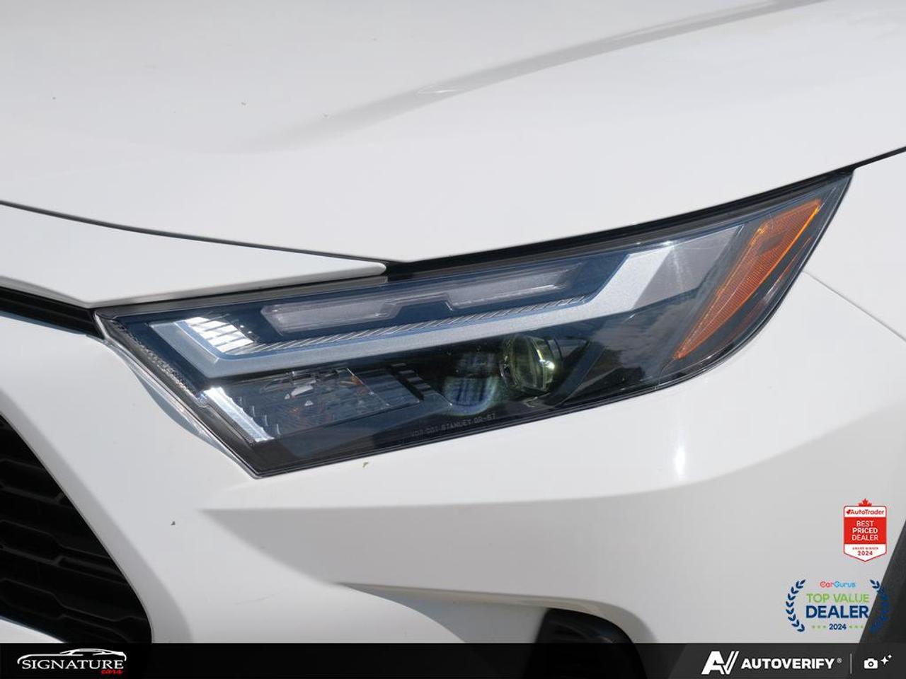 2024 Toyota RAV4 XLE AWD No Accident Sunroof Carplay BSM Photo