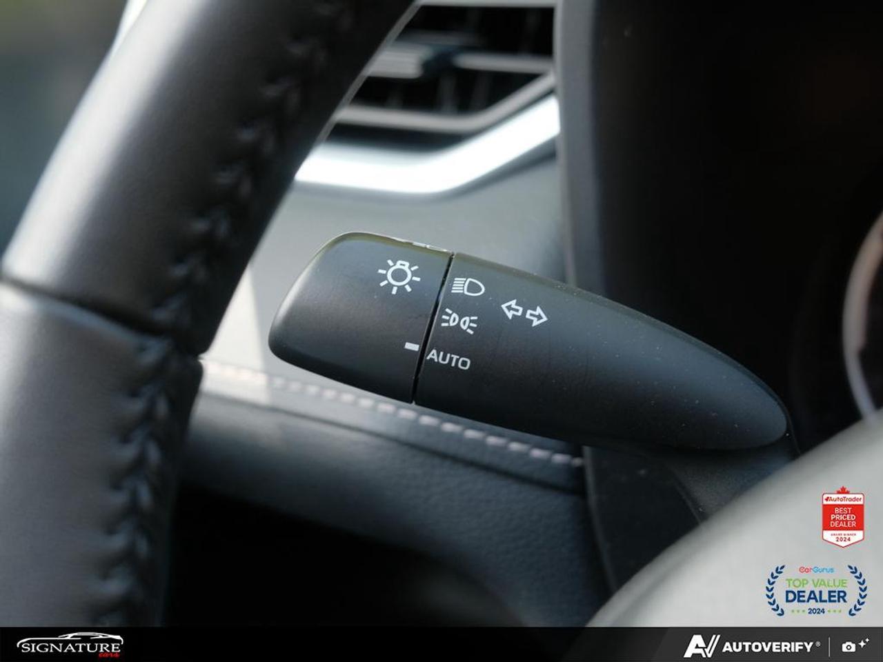 2024 Toyota RAV4 XLE AWD No Accident Sunroof Carplay BSM Photo
