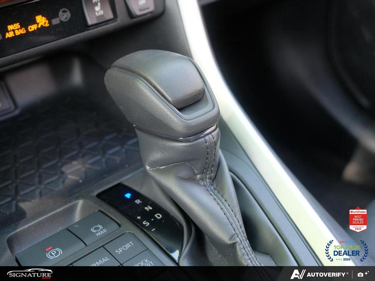 2024 Toyota RAV4 XLE AWD No Accident Sunroof Carplay BSM Photo