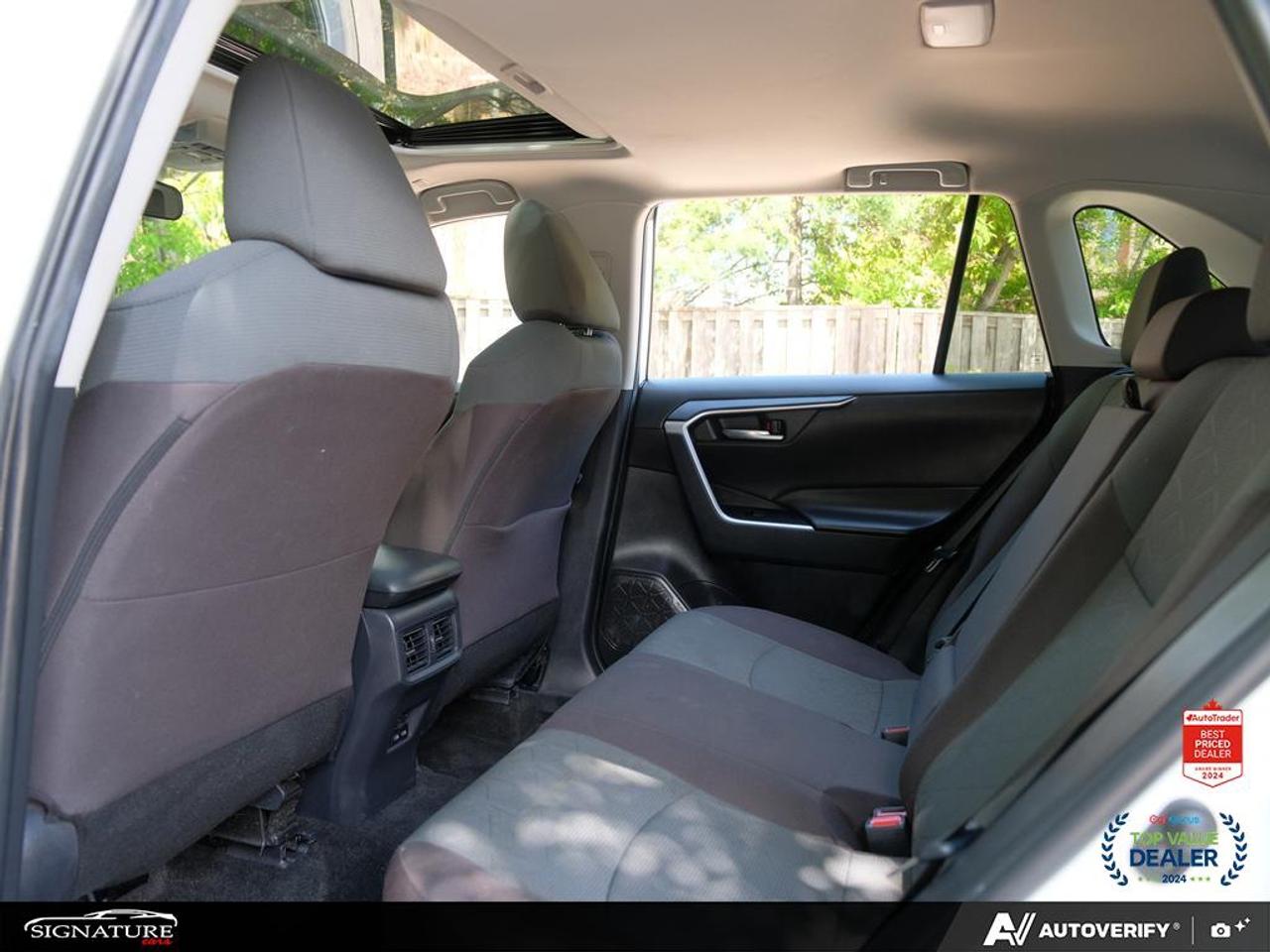 2024 Toyota RAV4 XLE AWD No Accident Sunroof Carplay BSM Photo