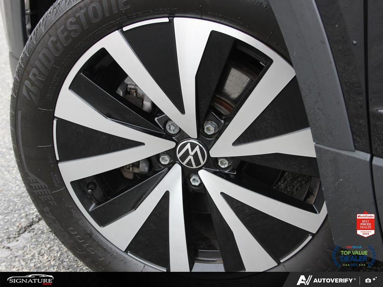2022 Volkswagen Taos Highline 4Motion Panoramic Roof Leather Photo