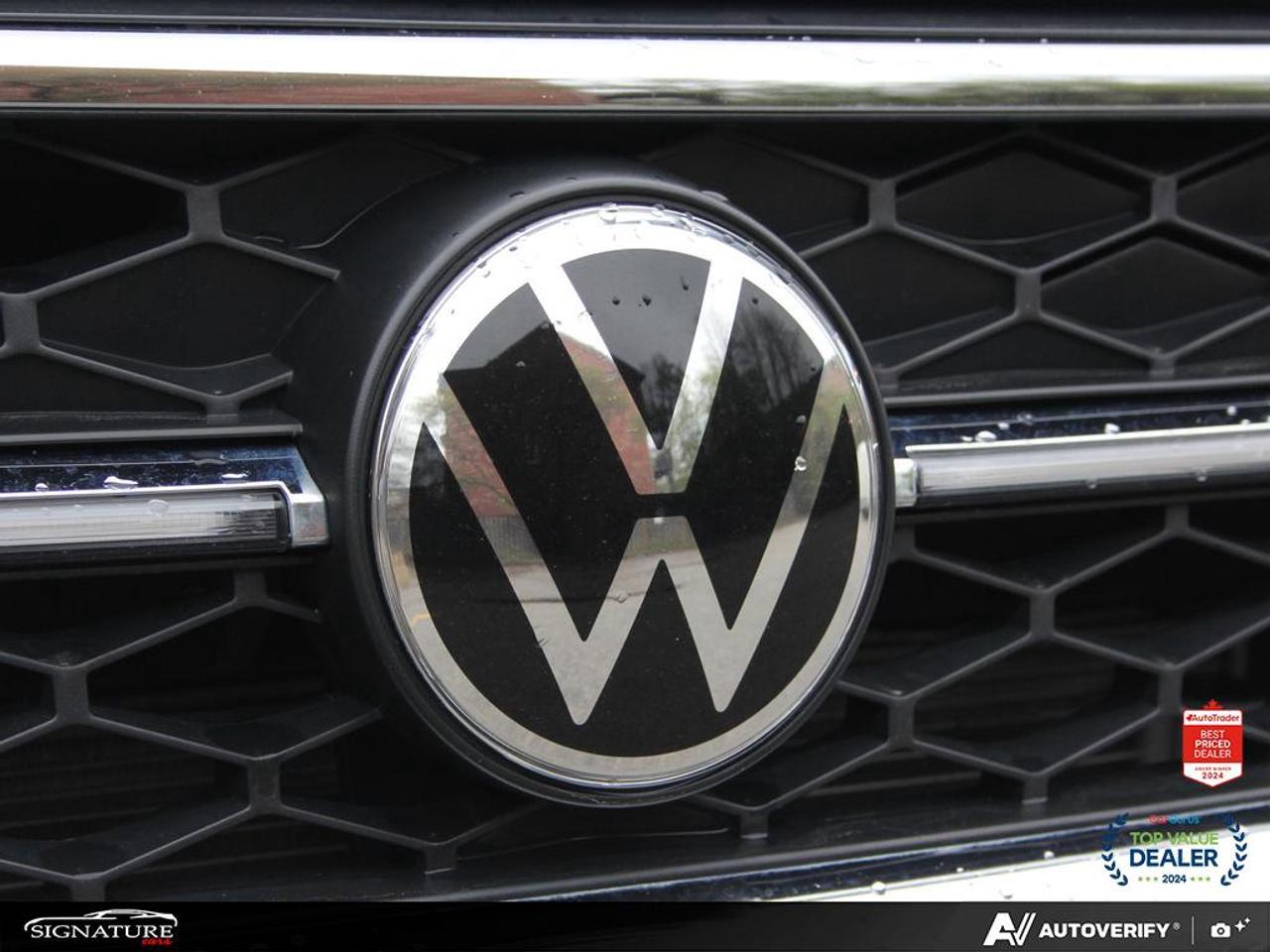 2022 Volkswagen Taos Highline 4Motion Panoramic Roof Leather Photo