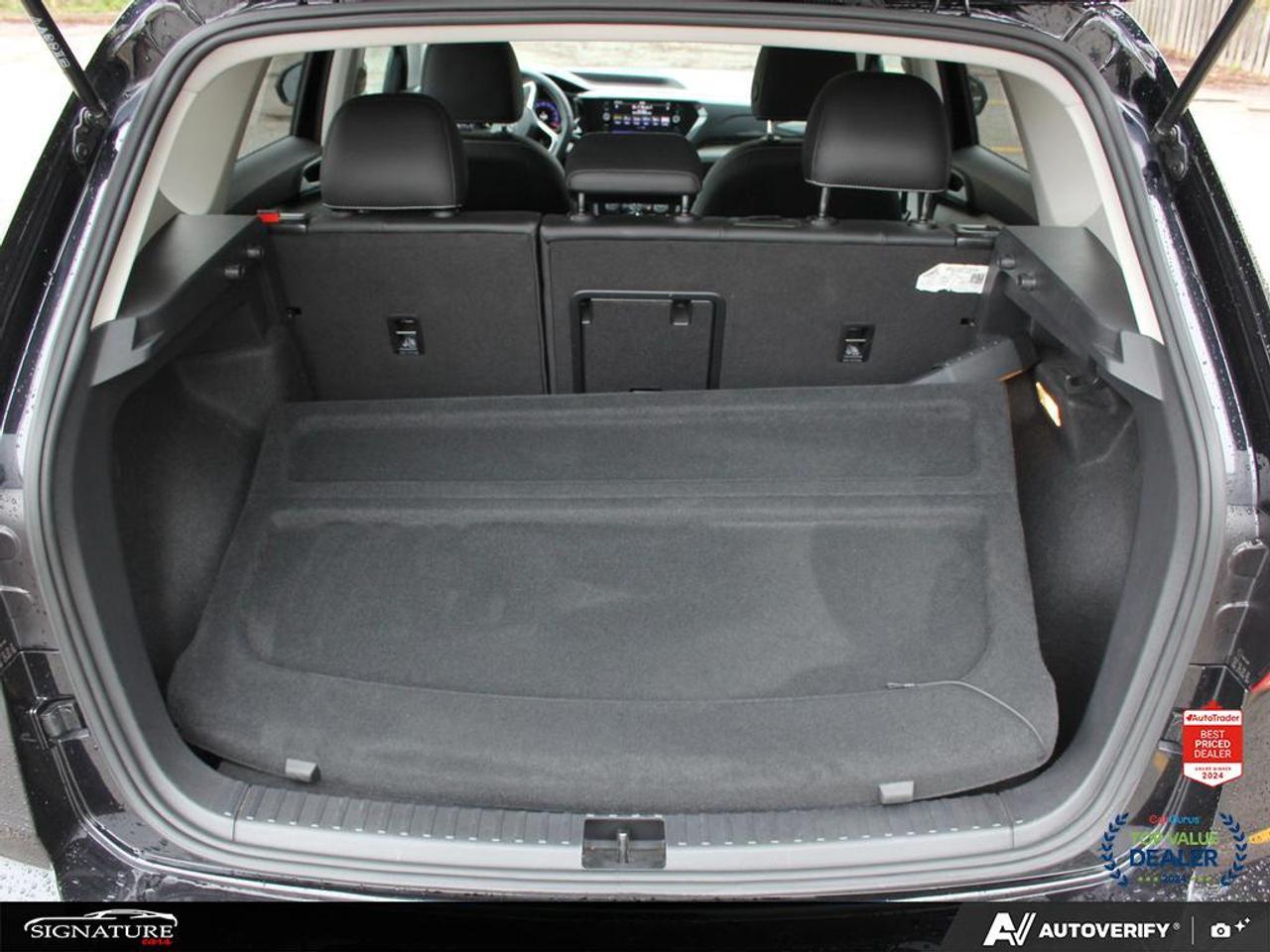 2022 Volkswagen Taos Highline 4Motion Panoramic Roof Leather Photo