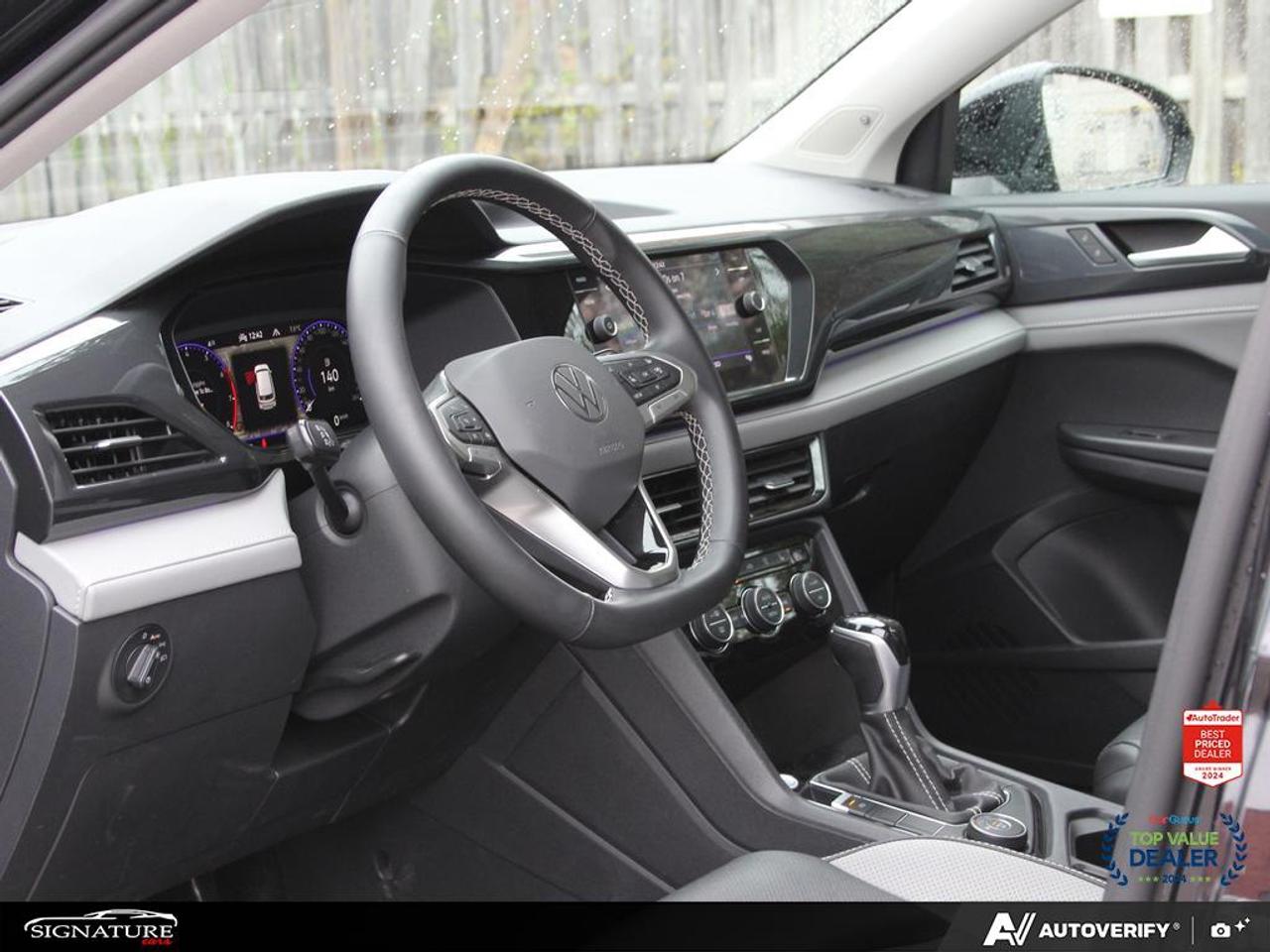 2022 Volkswagen Taos Highline 4Motion Panoramic Roof Leather Photo