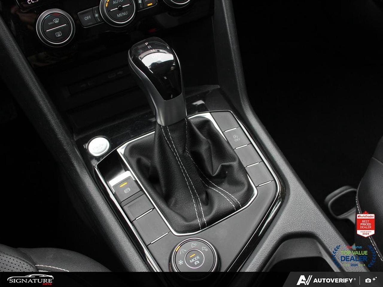 2022 Volkswagen Taos Highline 4Motion Panoramic Roof Leather Photo