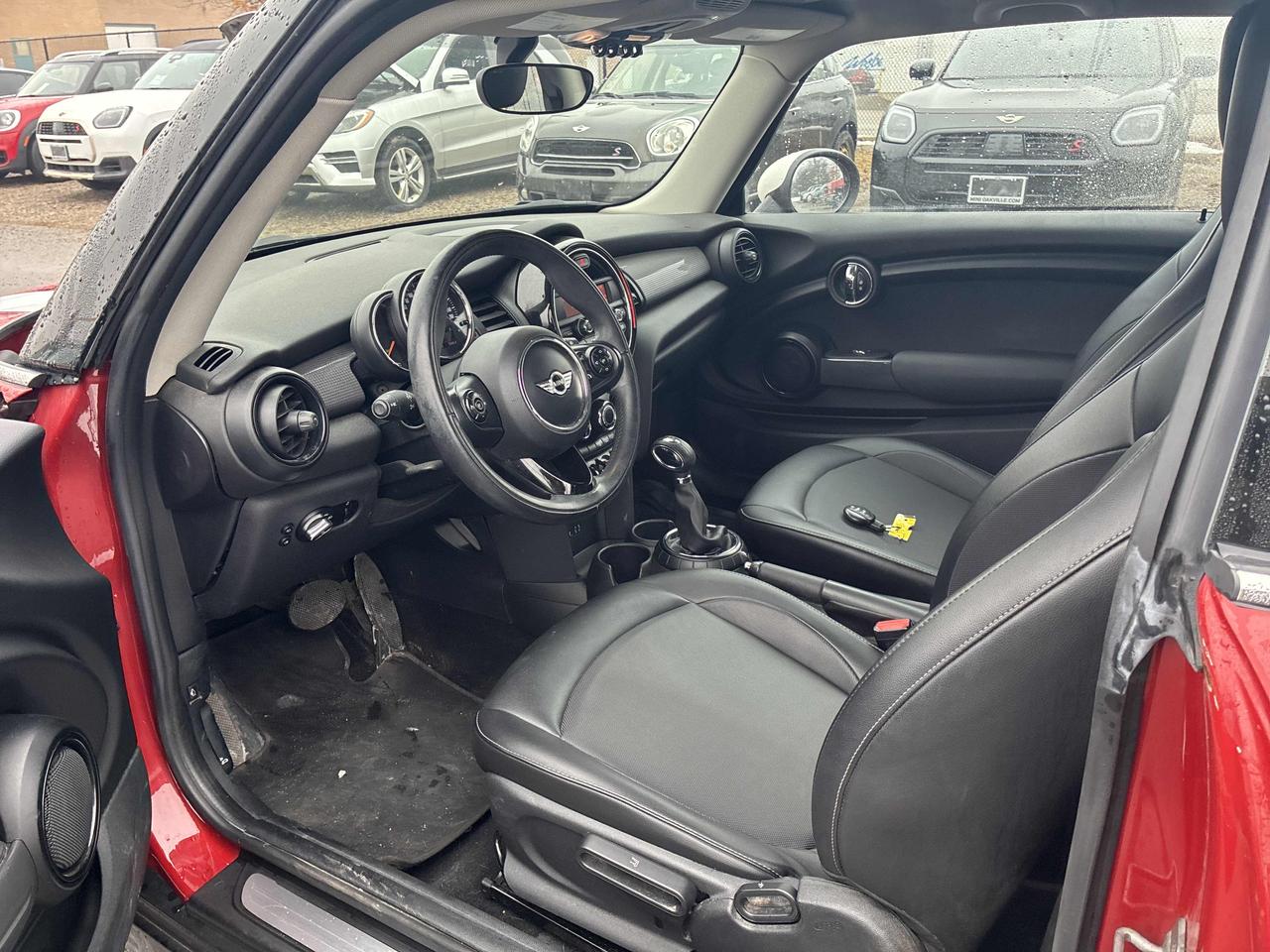 2015 MINI Cooper AUTO, ONLY 82K!! SUNROOF, LEATHER, HEATED SEATS! Photo17