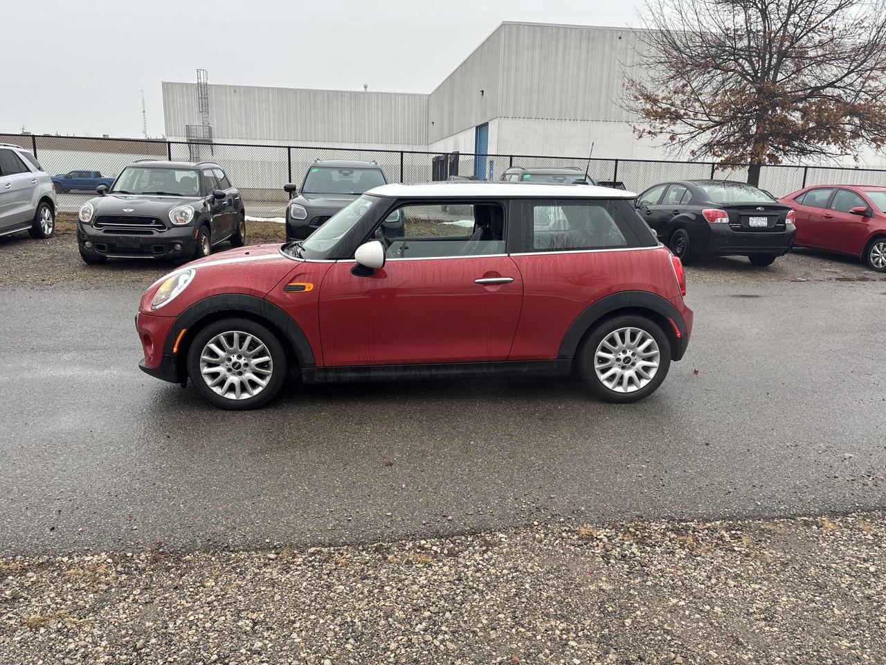 2015 MINI Cooper AUTO, ONLY 82K!! SUNROOF, LEATHER, HEATED SEATS! - Photo #4