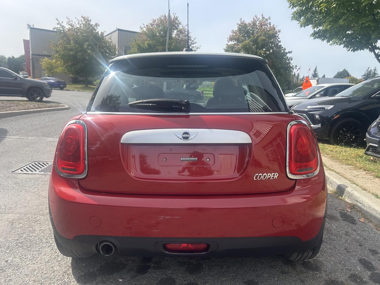 2015 MINI Cooper AUTO, ONLY 82K!! SUNROOF, LEATHER, HEATED SEATS! - Photo #5