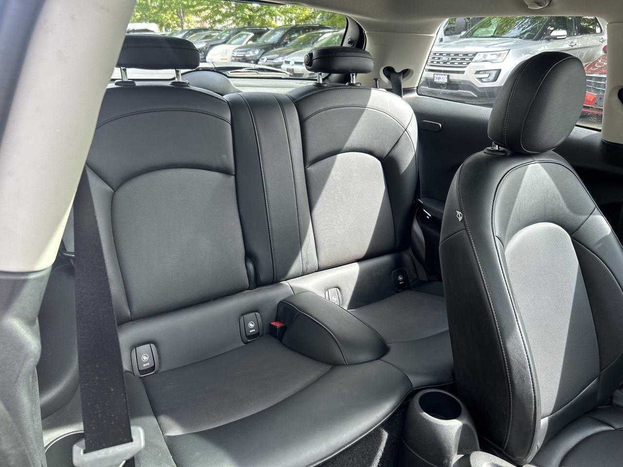 2015 MINI Cooper AUTO, ONLY 82K!! SUNROOF, LEATHER, HEATED SEATS! - Photo #31